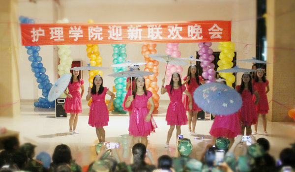 太阳成开展“喜迎中秋”暨迎新联欢晚会